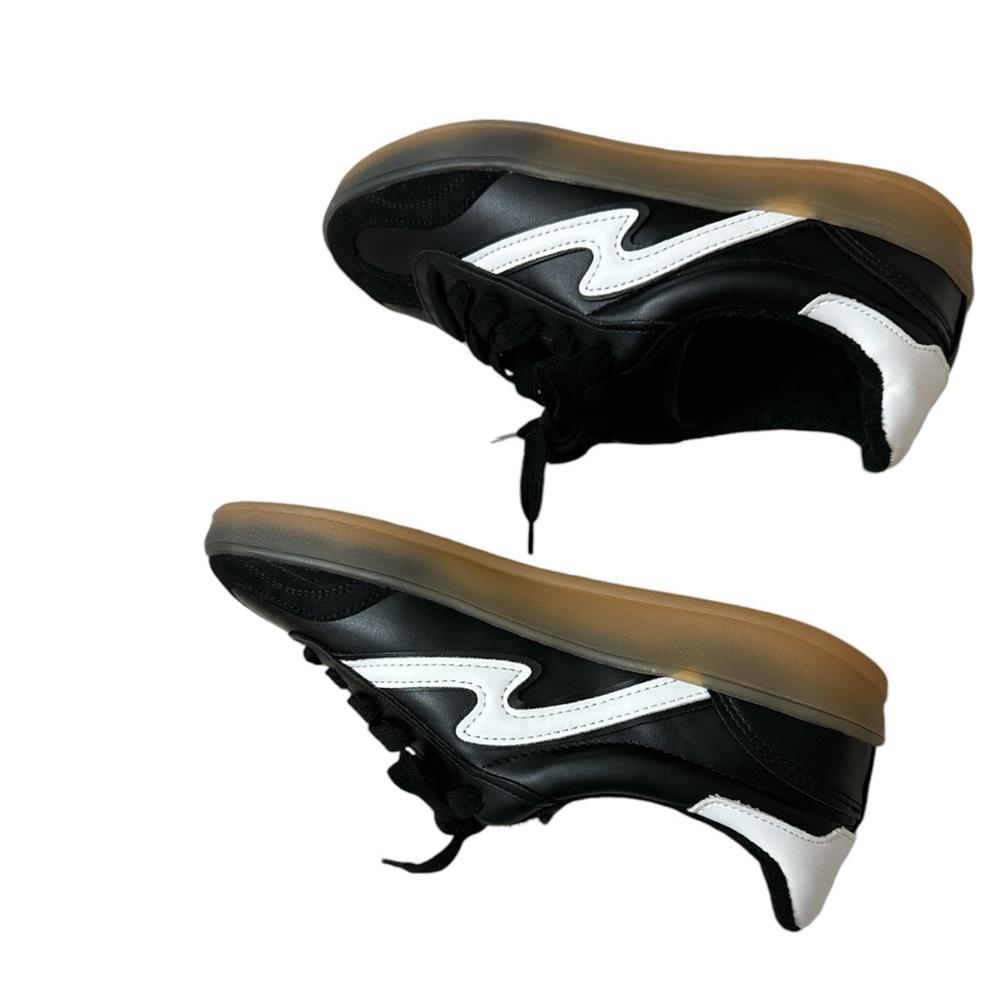 Madden Girl Gia Sneakers - Picture 9 of 12